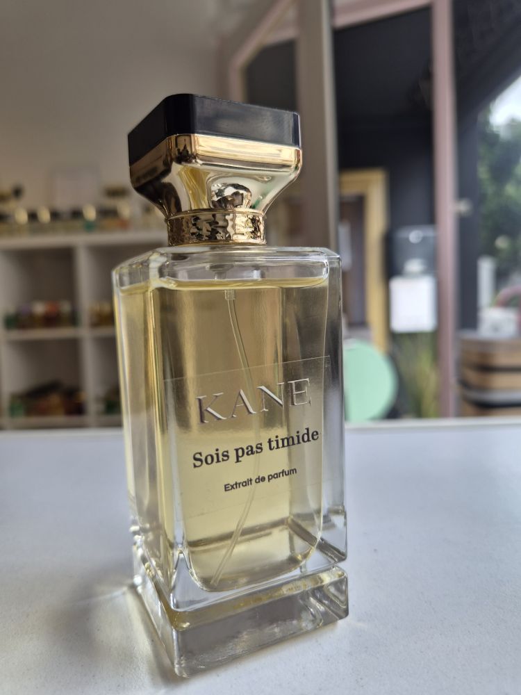 Sois pas timide — Kane Parfum, photo boutique Yasmine Beauty Luxembourg