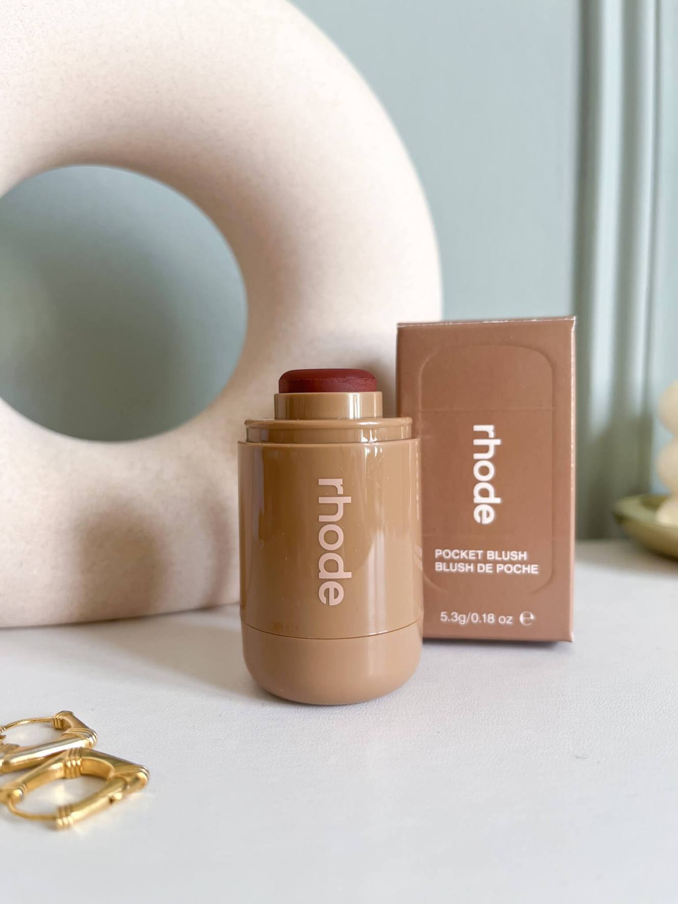 Swatches Rhode Pocket Blush Toasted Teddy sur peau